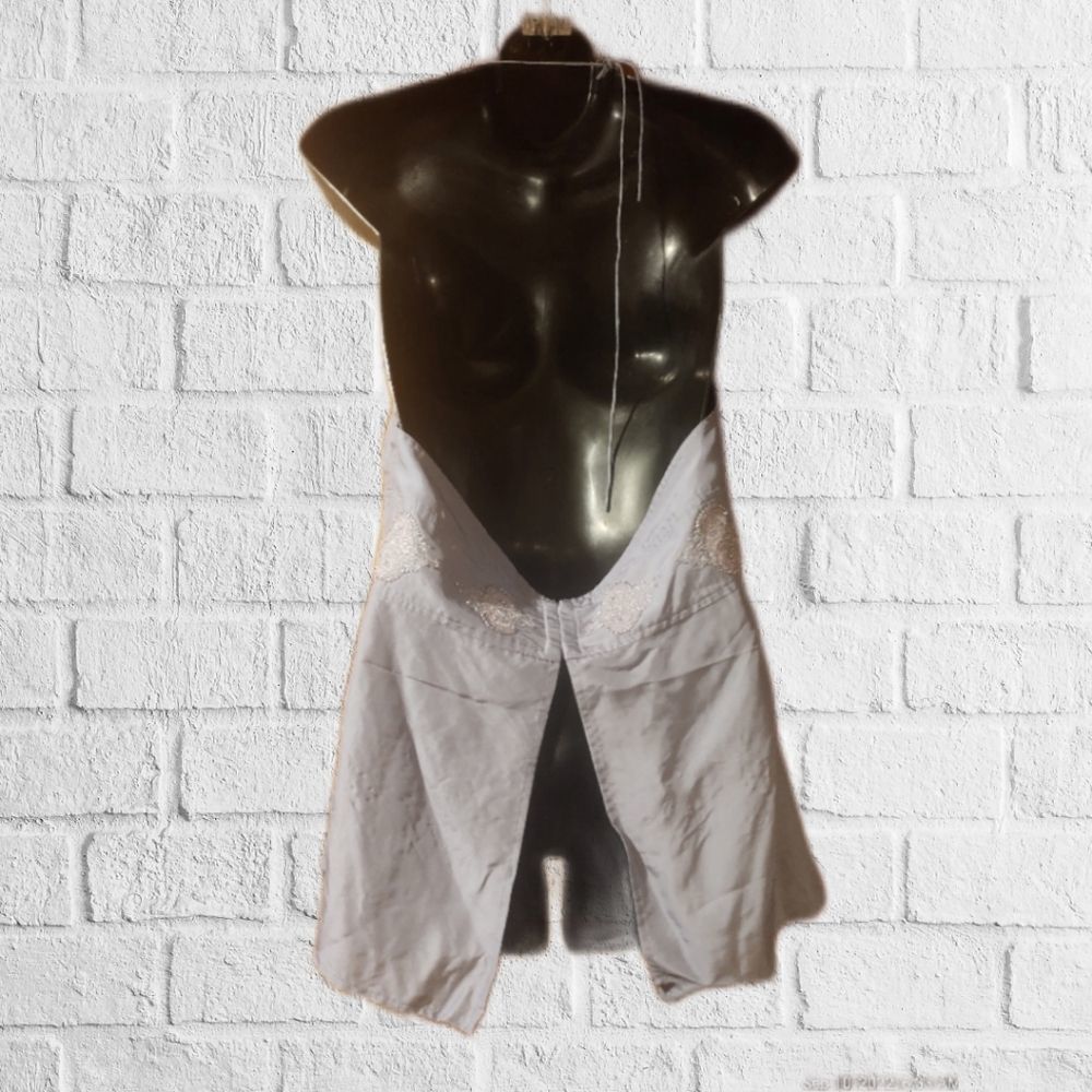 Express | Vintage Y2K 100% SILK EMBROIDERED HALTER TOP - Picture 2 of 4